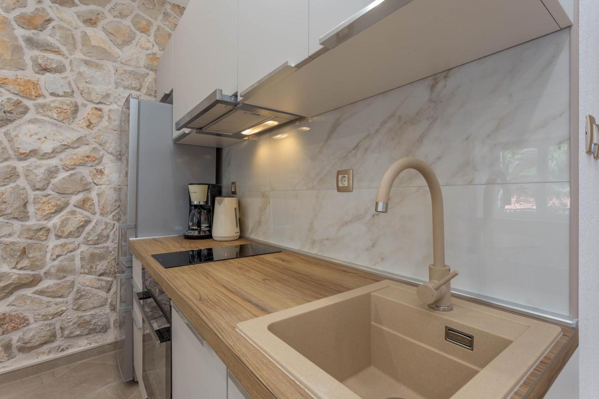 Apartment Zastupac 8761A Hvar Town Exteriör bild