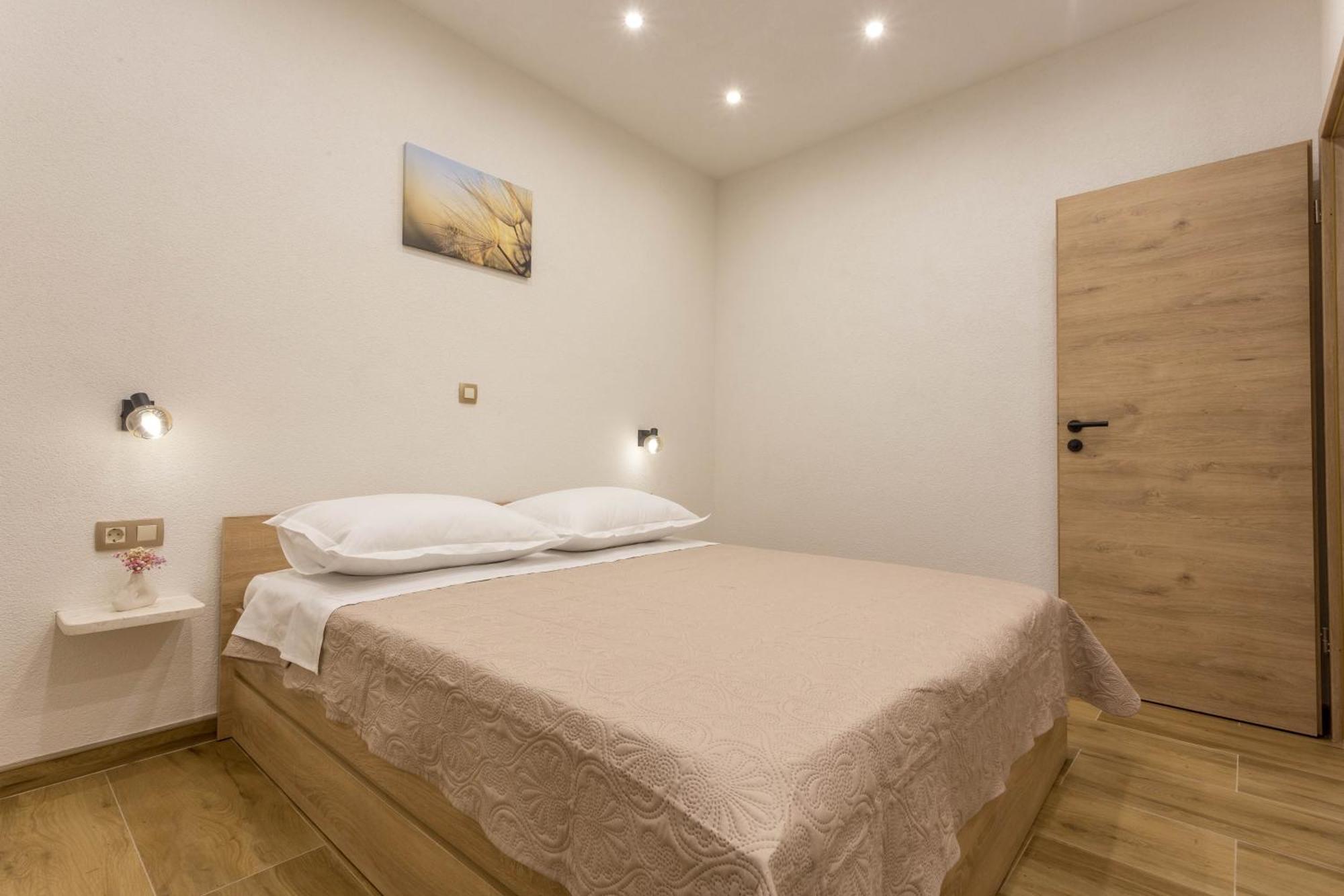 Apartment Zastupac 8761A Hvar Town Exteriör bild