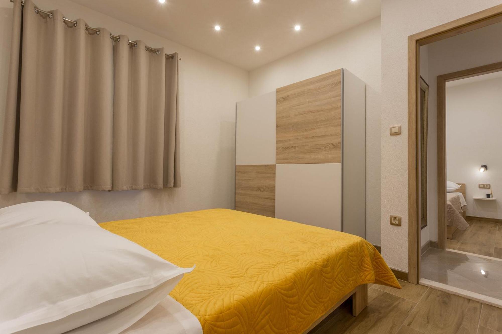 Apartment Zastupac 8761A Hvar Town Exteriör bild