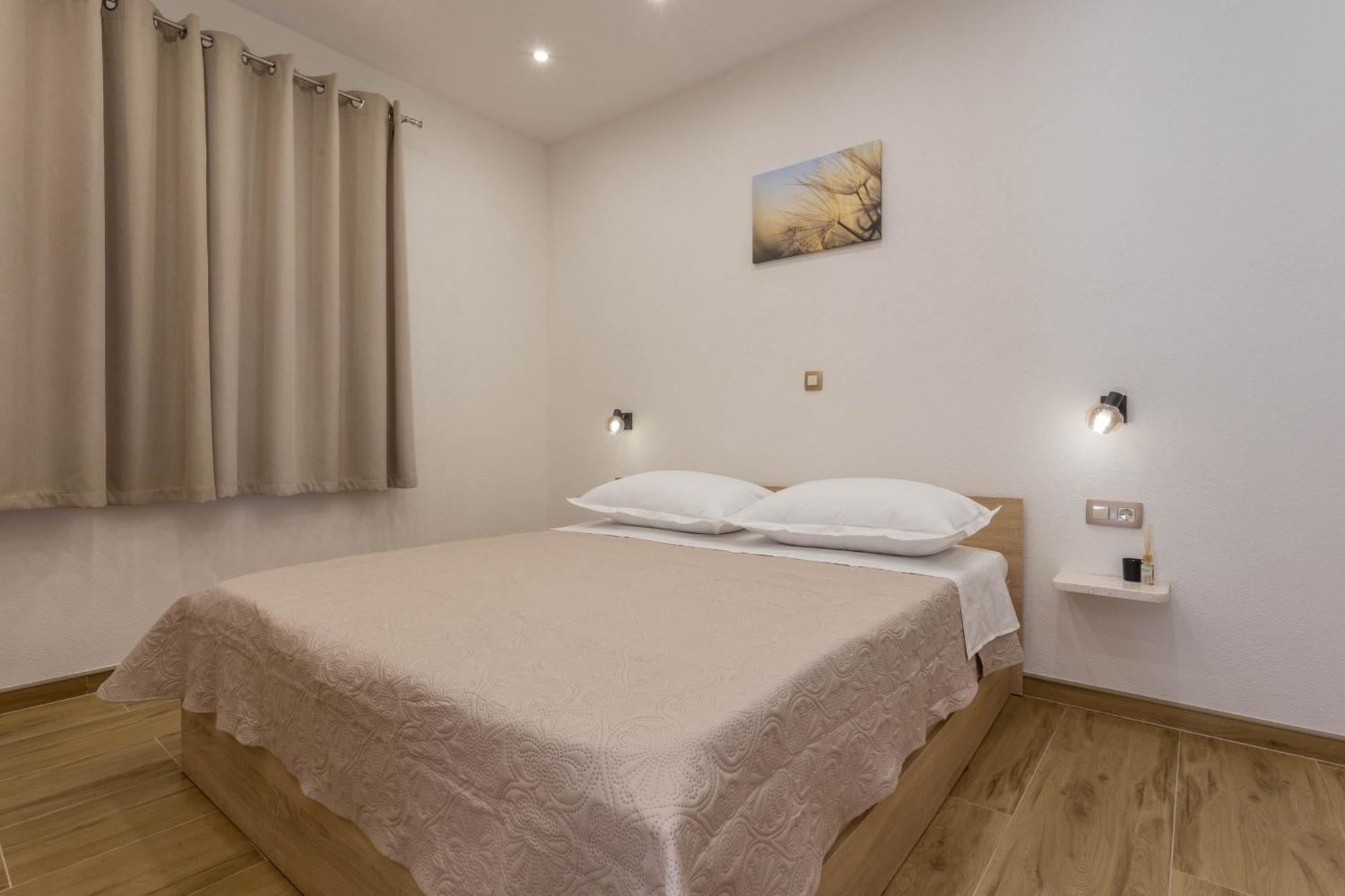 Apartment Zastupac 8761A Hvar Town Exteriör bild